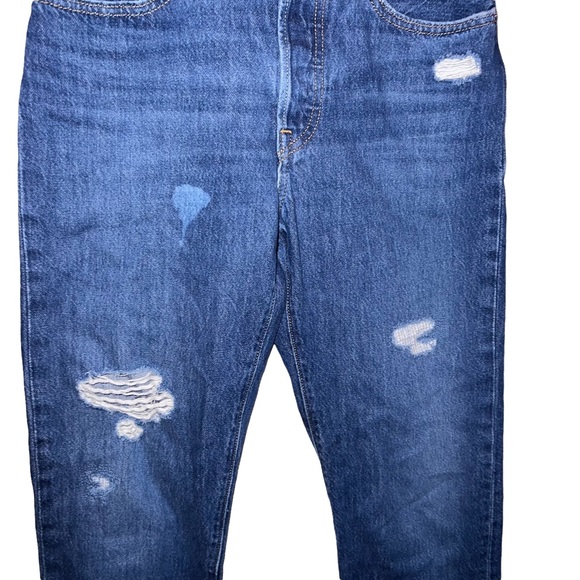 Vintage Women’s Distressed Levi’s 501 jeans - Picture 4 of 16